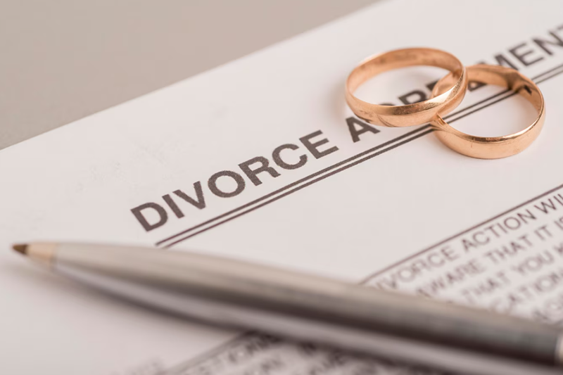 <p>Divorce et s&eacute;paration</p>